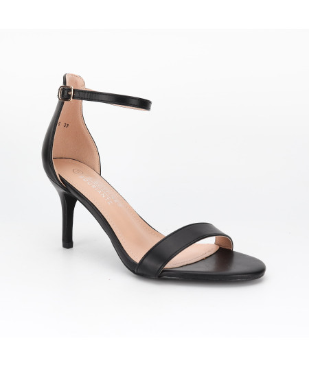 black sandals with heels