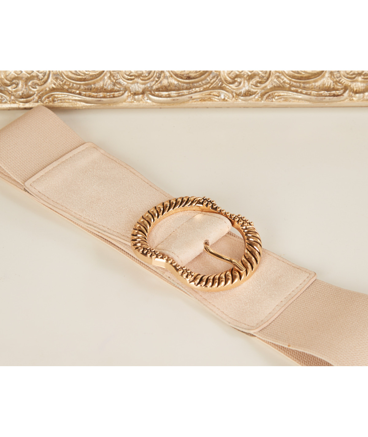 beige belt gold buckle