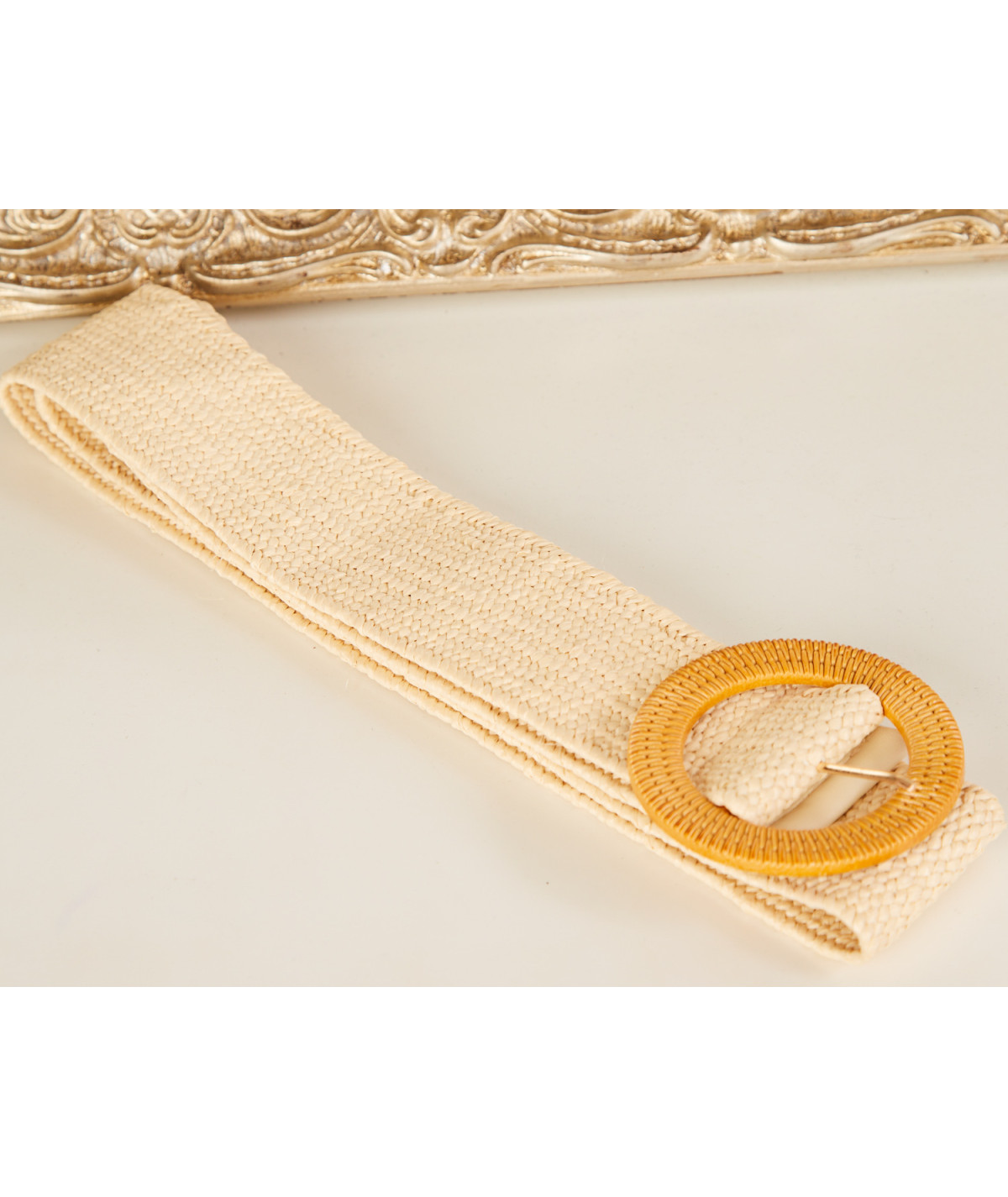 ceinture beige boucle dorée