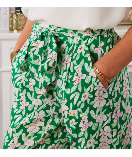 pantalón floral verde con cinturón