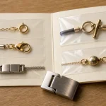 Types de fermoir collier : mousqueton, toggle, magnétique